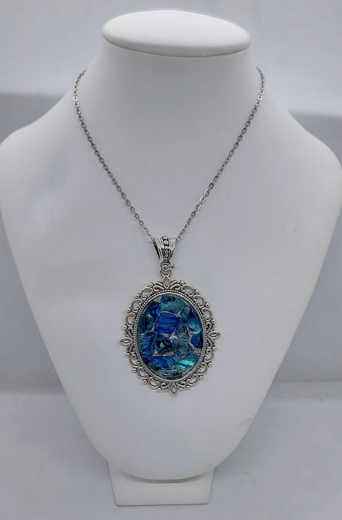 Dreaming NZ Paua shell gothic frame pendant